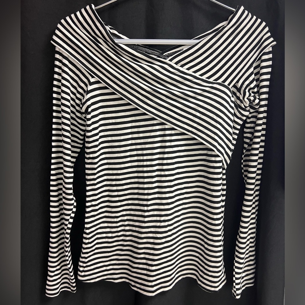 Carolina Belle- Black:White Stripe - Size: Small,‎ Cross pattern front/back